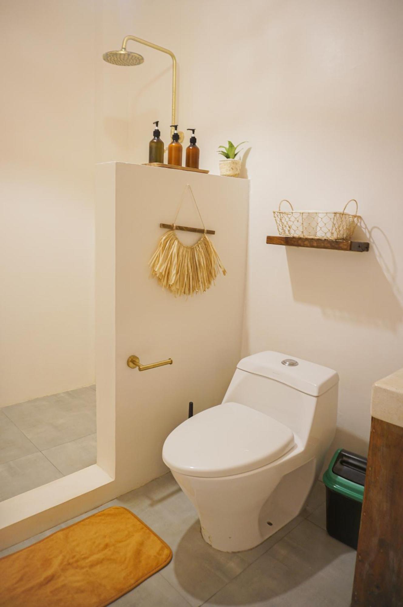 Greenhouse Siargao Roadside Boutique Apartments เจเนอรัลลูนา ภายนอก รูปภาพ