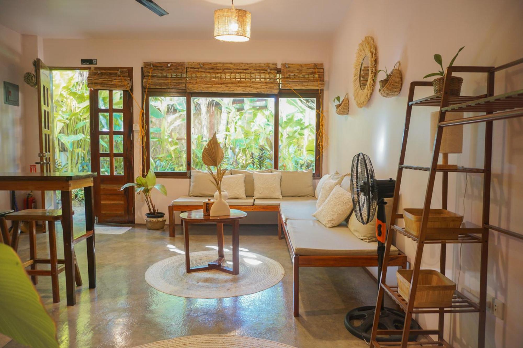 Greenhouse Siargao Roadside Boutique Apartments เจเนอรัลลูนา ภายนอก รูปภาพ